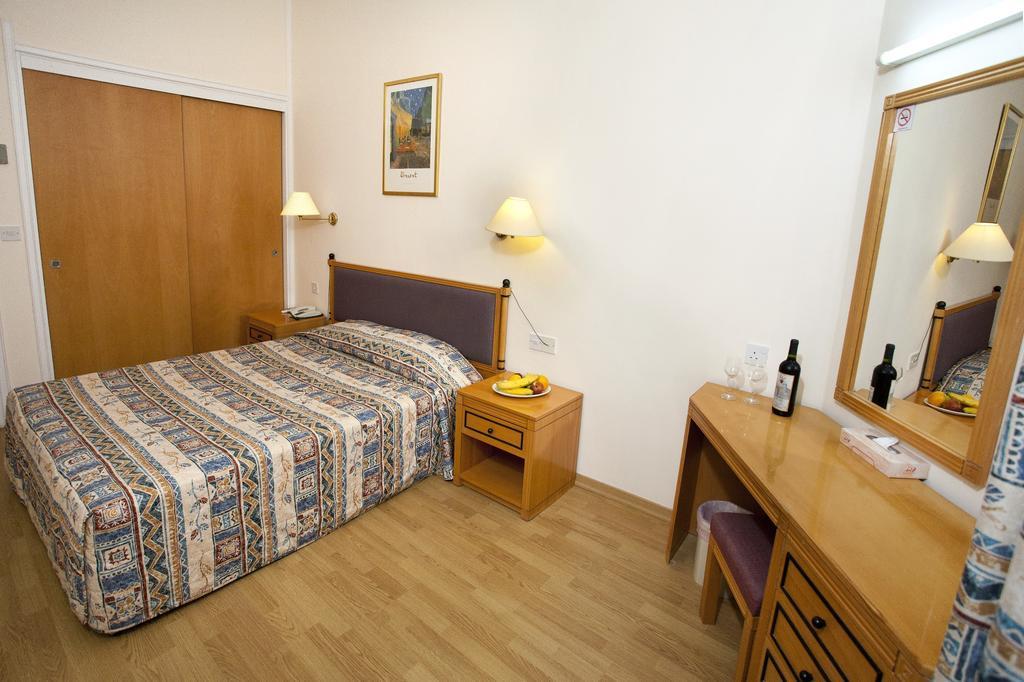 Episkopiana Hotel & Sport Resort Episkopi  Bilik gambar